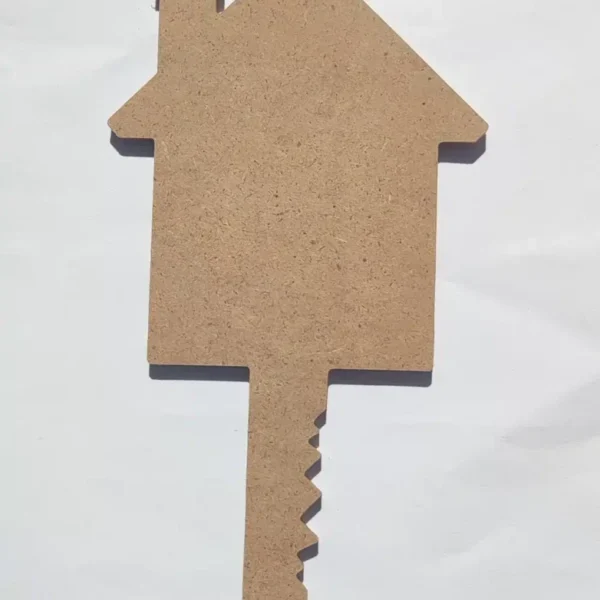 Suport pentru chei XR0022. Blank conceput pentru decorare cu diferite tehnici. Se poate vopsi cu vopsea acrilica sau chalky. Dimensiuni 18 × 10 cm
